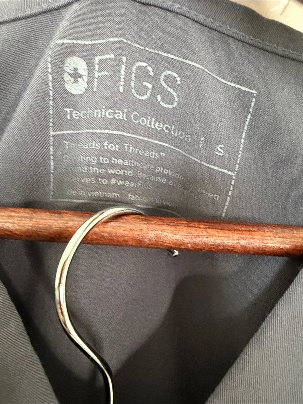 FIGS Leon Scrub Top Tansen Jogger Set Charcoal Gray Men’s Small - Picture 2 of 8